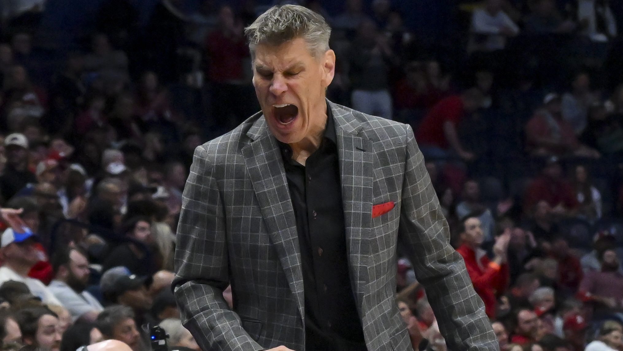 Oklahoma basketball adds a transfer center, aiming to solidify the paint for 2026-27