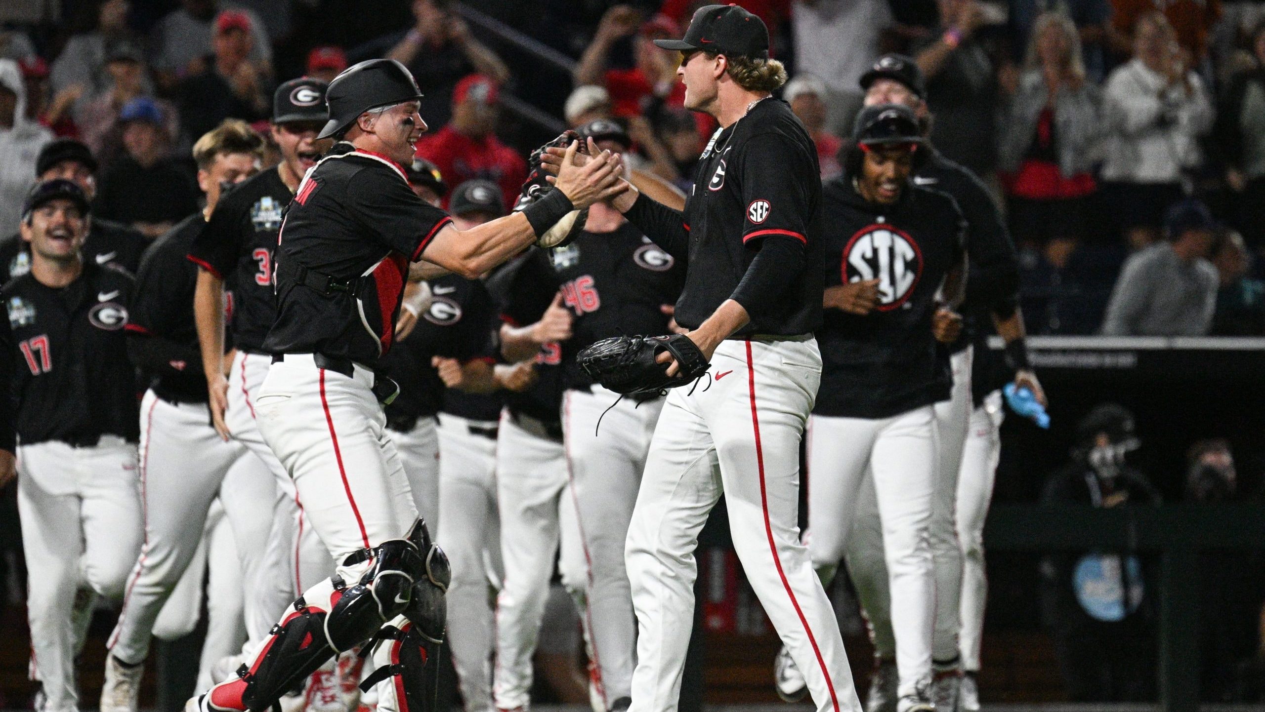 Joey Volchko delivers a historic complete game as Georgia downs Texas in Omaha