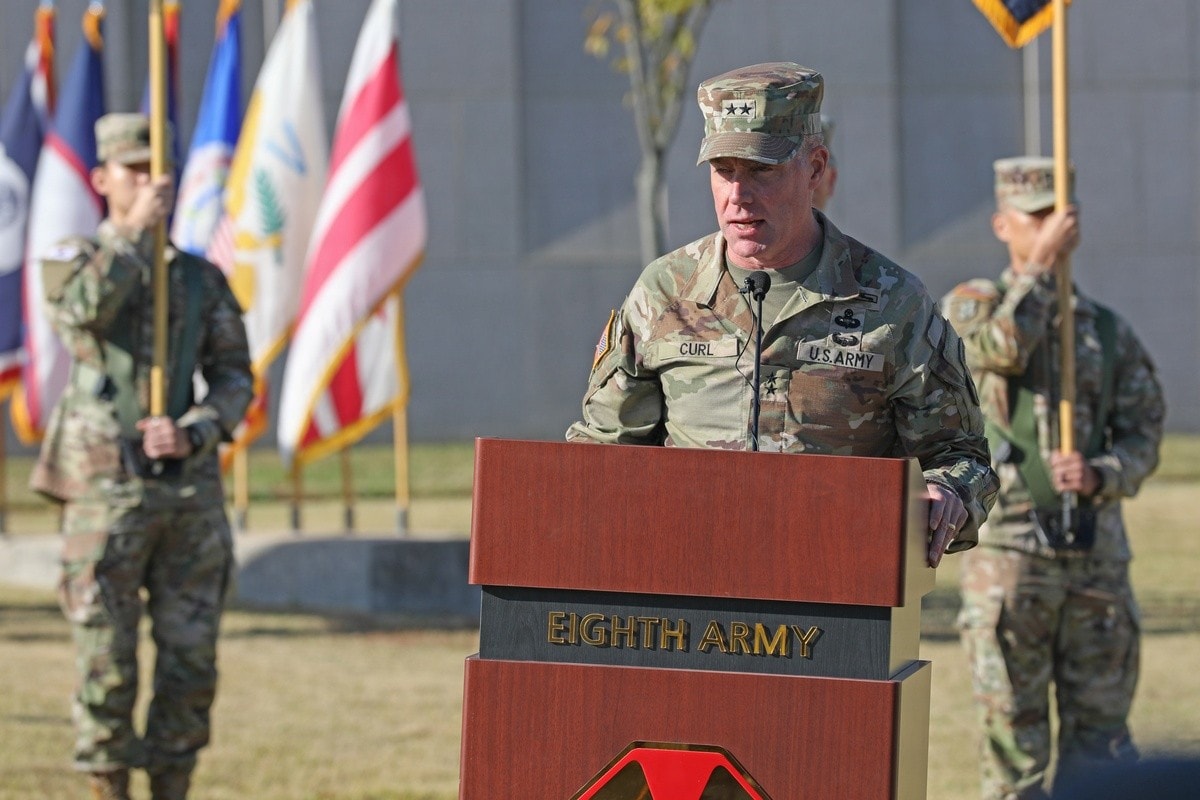 Eighth Army honors deputy commanding general for operations