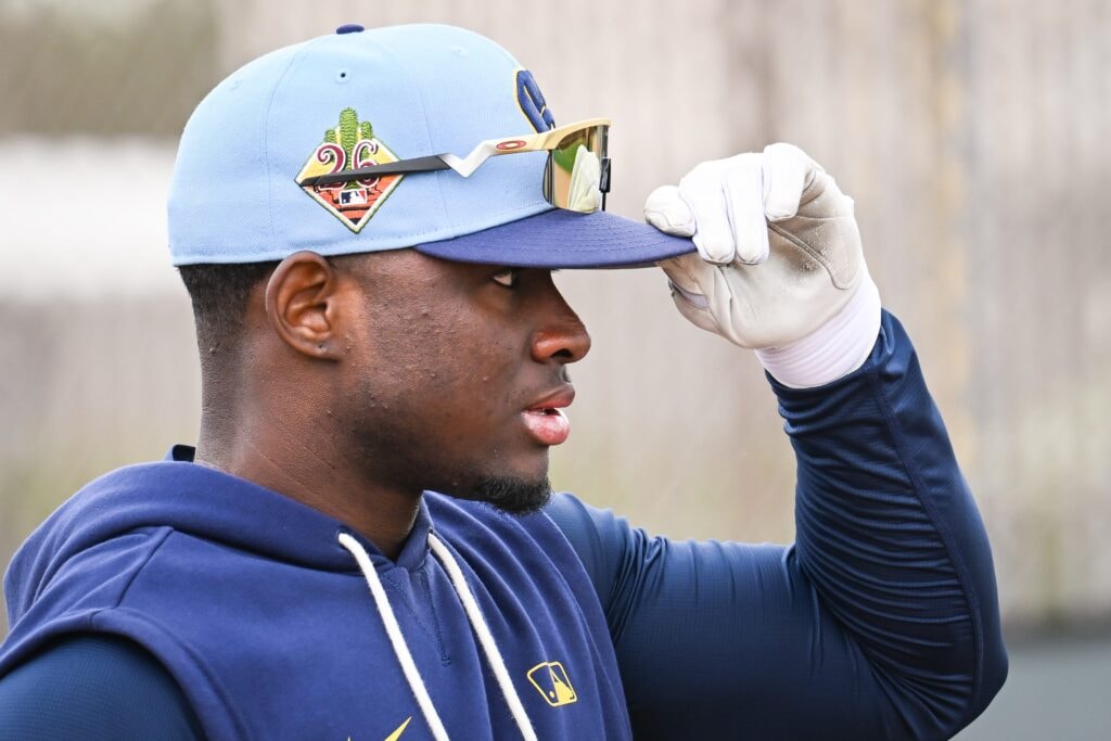 Brewers Agree to Terms on Extension With Outfield Prospect Luis Lara