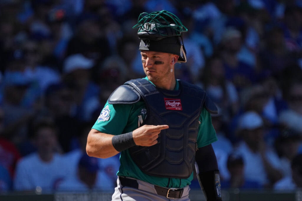 Giants bolster catching depth by signing Andrew Knizner, then shuffle roster with DFA for Eddys Leonard