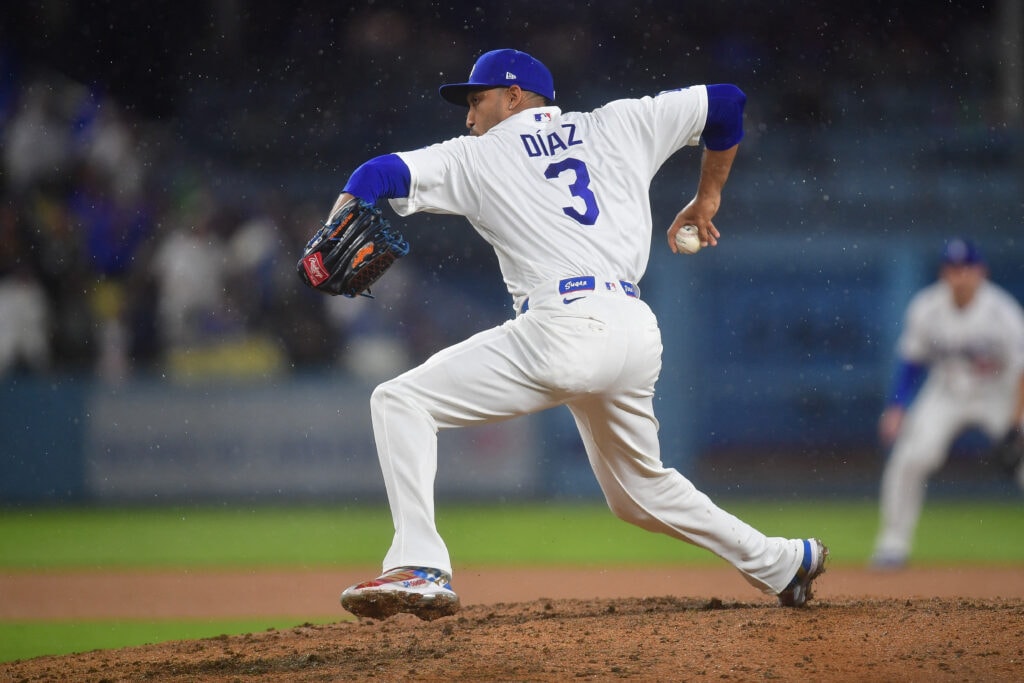 Dodgers reinstate closer Edwin Díaz from injured list, designate Charlie Barnes for assignment