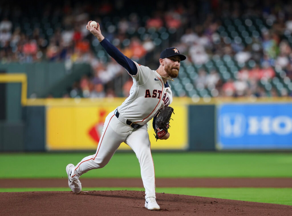 Astros option Mike Burrows to Triple-A Sugar Land, recall Alimber Santa