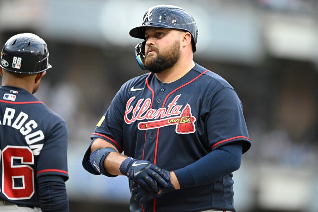 Braves bring back Rowdy Tellez, re-signing him to a new minor league deal for depth