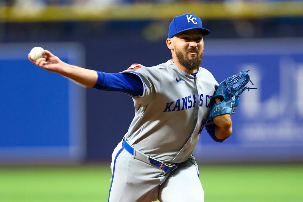 Yankees Move to Add Right-Hander John Schreiber After Waiver Claim Report