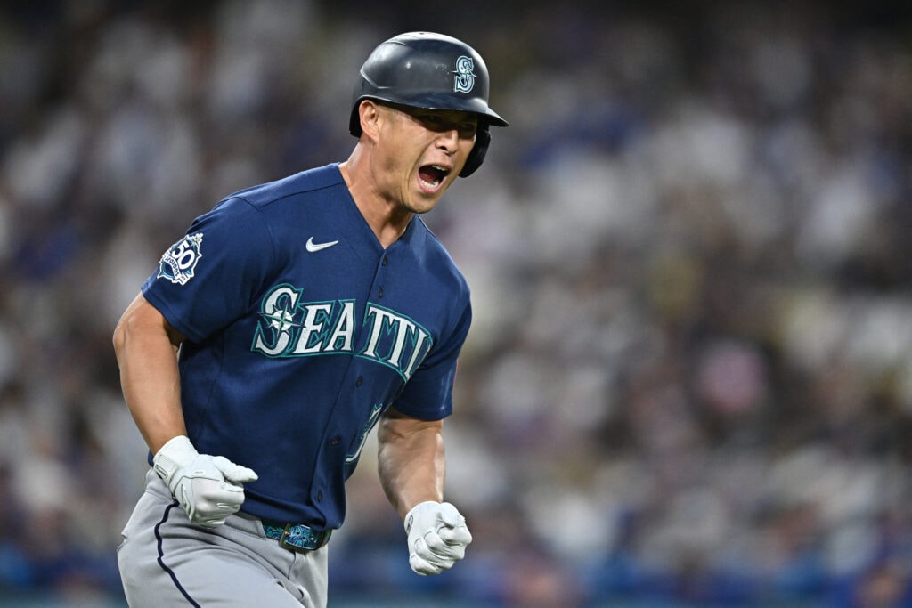 Astros in Talks to Add a Right-Handed Outfield Bat, Eyeing Rob Refsnyder or Austin Hays
