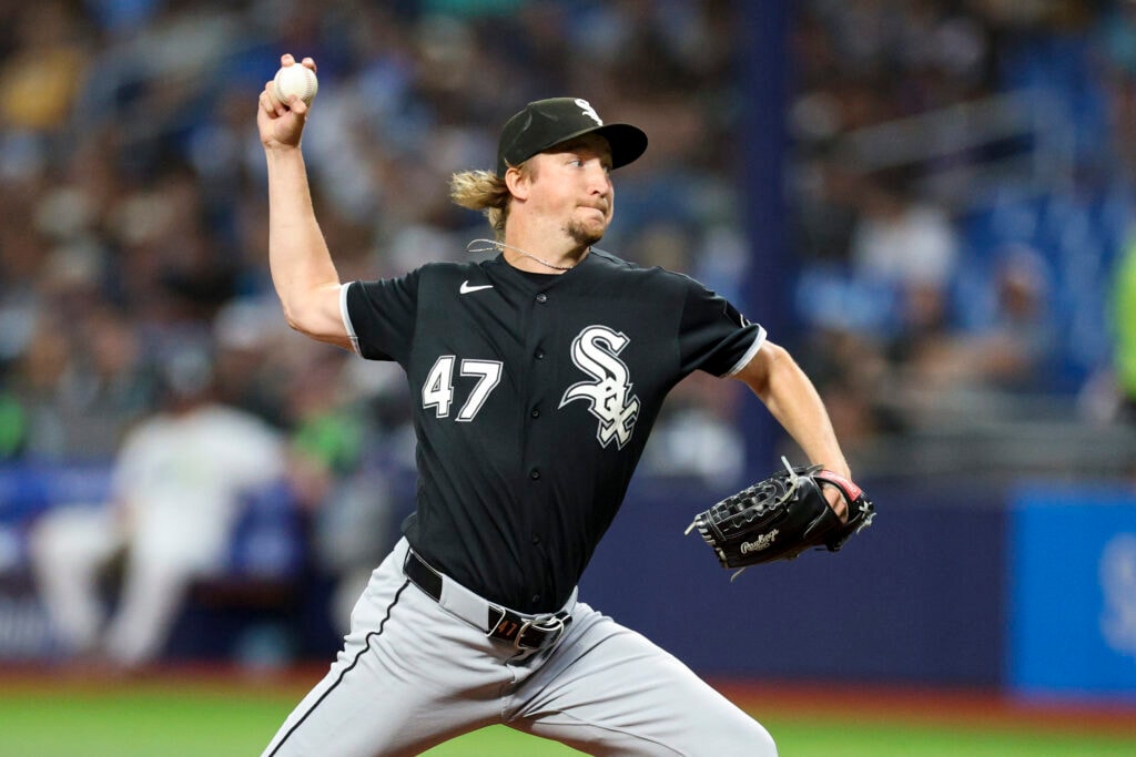 White Sox shuffle Erick Fedde to bullpen after Luis Castillo acquisition, keeping Noah Schultz in rotation for now