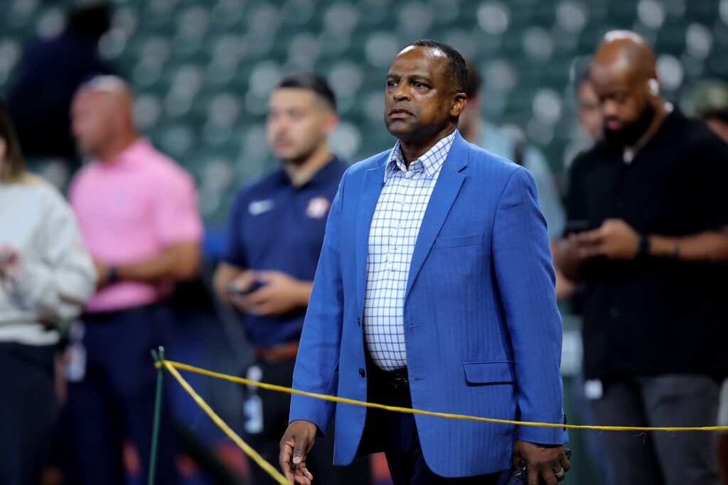Astros and GM Dana Brown mutually agree to part ways, with baseball operations overseen by Jeff Bagwell and owner Jim Crane during transition