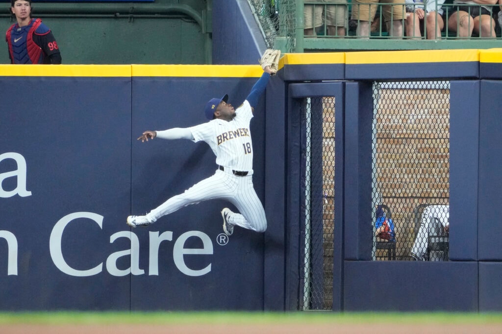 The Opener: Brewers stretch it out, Tigers keep pressure on wild-card race