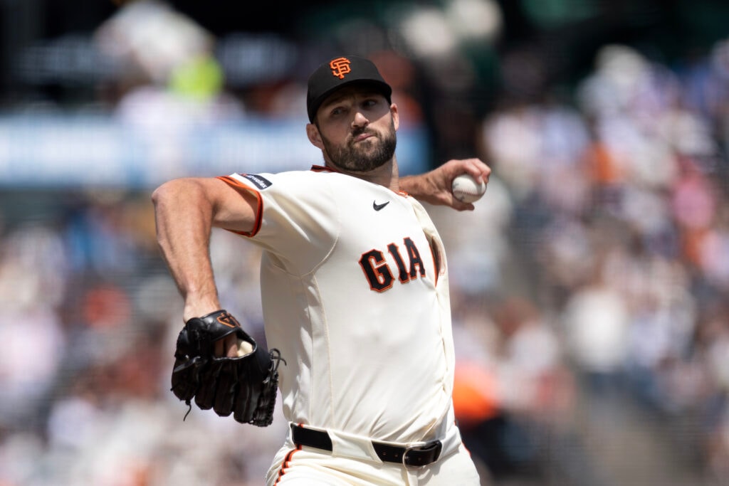 Giants Place Sam Hentges on 15-Day Injured List With Left Forearm Strain