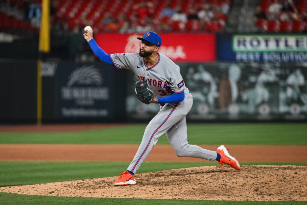 Mets put Devin Williams on 15-day injured list with right shoulder strain, promote Jonathan Pintaro
