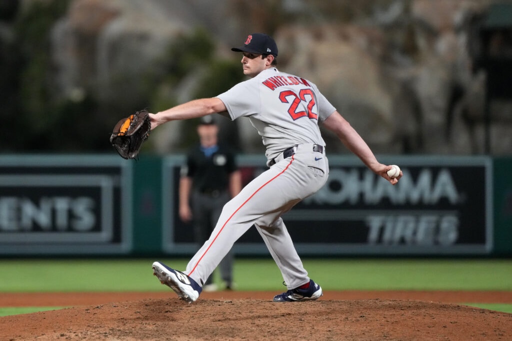 Red Sox reliever Garrett Whitlock reportedly pitched through a fractured tibia