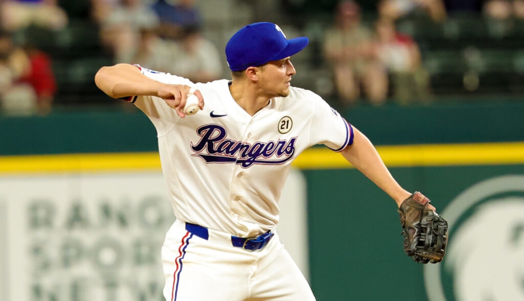 Corey Seager reportedly undergoes elbow surgery as Rangers address right-side issue