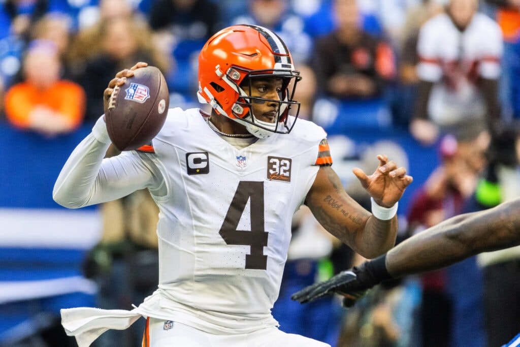 Todd Monken says Browns QB decision will wait, as Deshaun Watson and Shedeur Sanders keep splitting reps