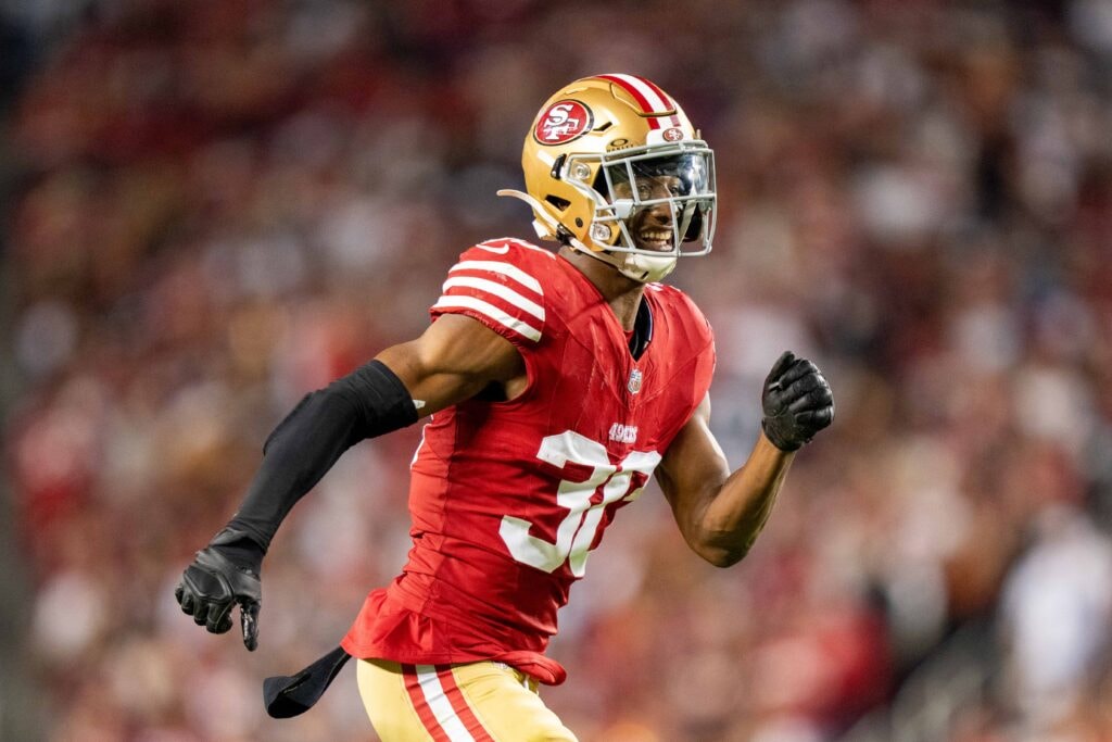 Texans make late preseason roster adjustments, adding safety George Odum and Deuce Vaughn