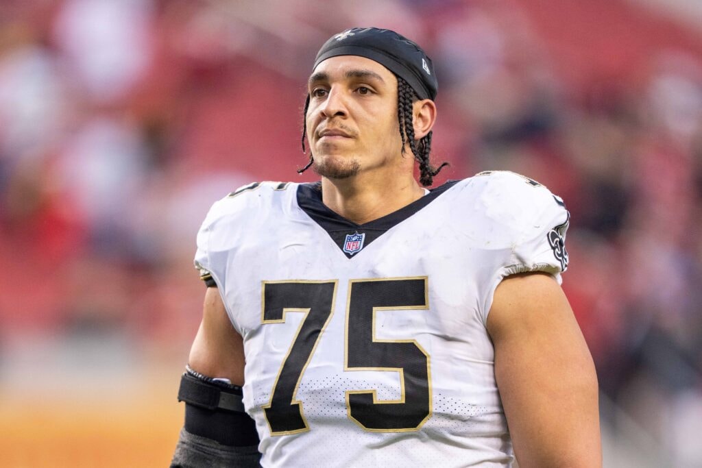 Saints guard Andrus Peat announces retirement after 11 NFL seasons