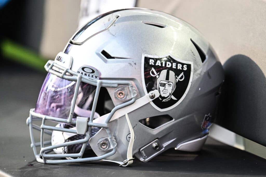 Raiders trim roster to 53 after placing OLB Keyron Crawford on injured reserve