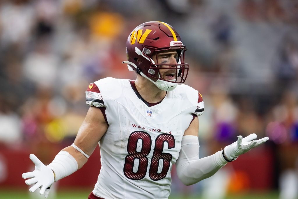 Eagles Consider Pass-Catching Depth as Zach Ertz Reunion Idea Surfaces