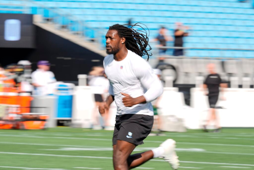 Jadeveon Clowney Wanted a Second Year With the Cowboys, But Chose to Return to the Texans