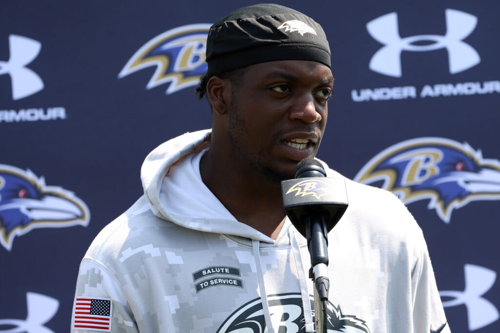 Ravens waive OLB Adisa Isaac, ending a short run in Baltimore
