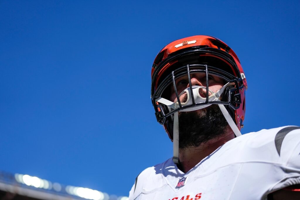 Report: Lucas Patrick remains Washington’s starting center, pushing Nick Allegretti back