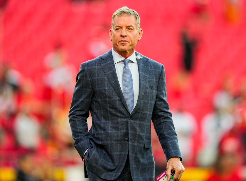 NFL extends Tom Brady-style broadcasting access rules to Troy Aikman
