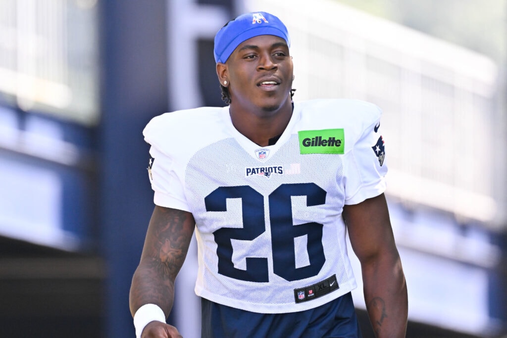 Patriots put RB Terrell Jennings on injured reserve, sign RB JaMycal Hasty to bolster depth