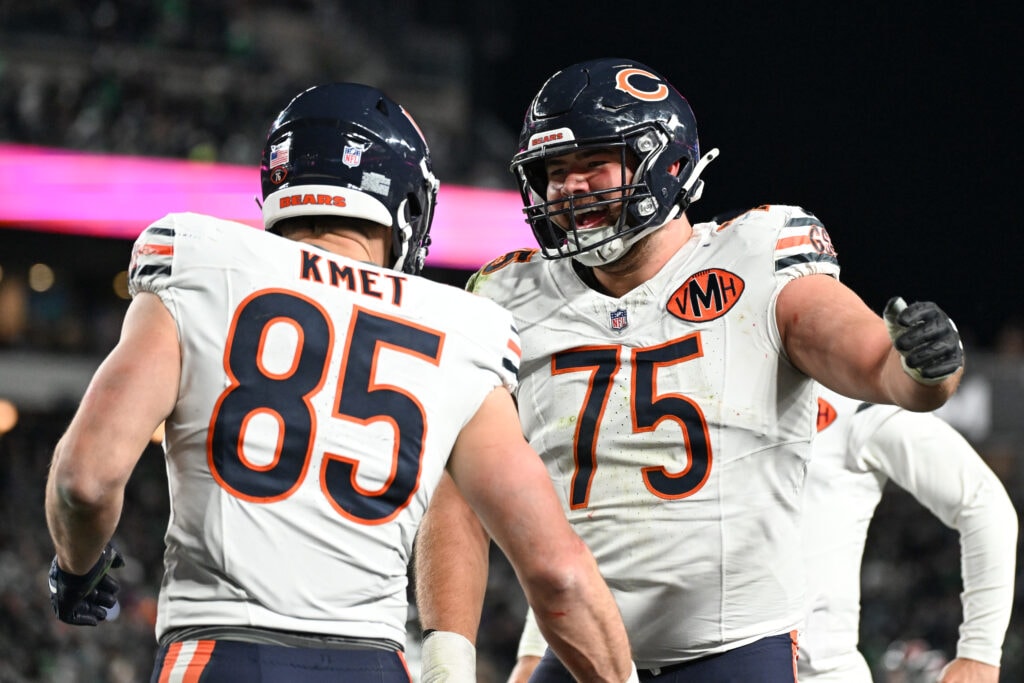 Bears OT Ozzy Trapilo shows progress after patellar tendon tear, but left tackle decision still takes time