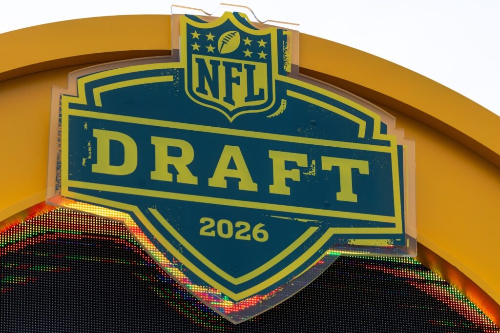 Raiders close in on finishing their rookie class as Keyron Crawford signs