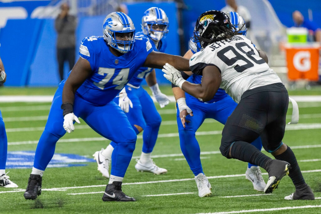 Kayode Awosika emerges as frontrunner in Chargers’ left guard battle as roster shake-up tightens competition