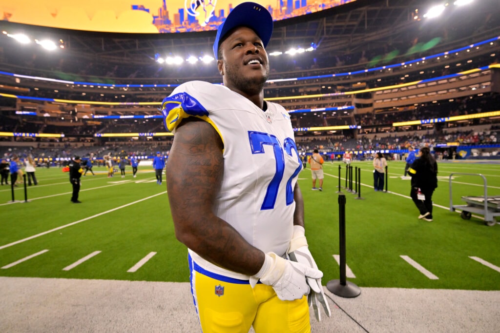Commanders Agree to One-Year Deal With Veteran Offensive Tackle D.J. Humphries