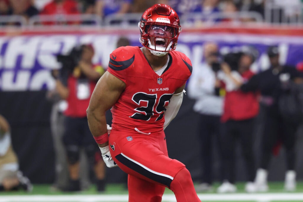Texans keep linebacker Henry To’oTo’o off the 2027 market with a two-year extension