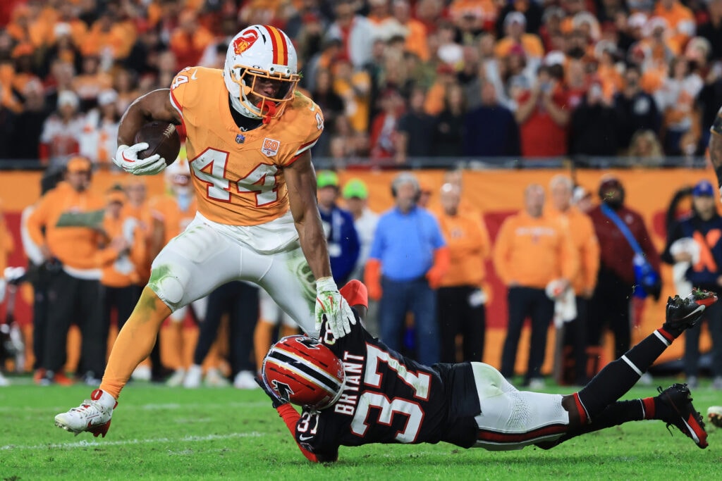 Buccaneers rework RB Sean Tucker’s deal to keep him on the roster