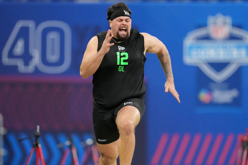 Titans’ Fernando Carmona pushes into right-guard picture as camp battle tightens