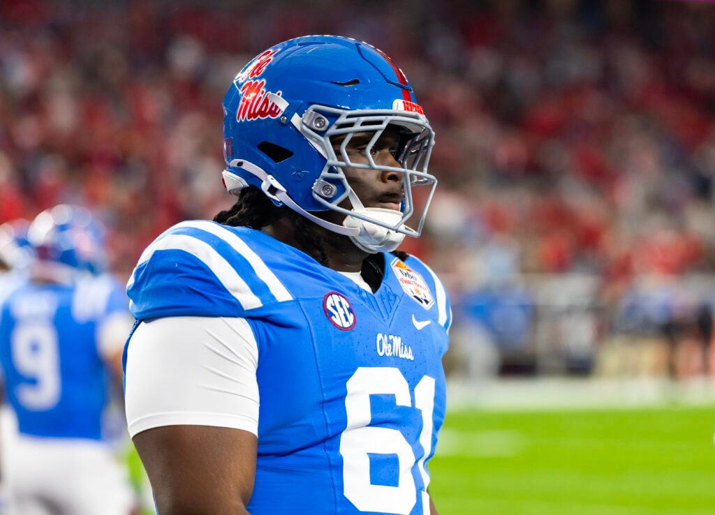 Chiefs acquire rookie offensive tackle Diego Pounds from Ravens as roster deadline nears