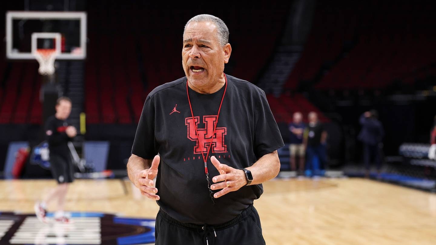 Kelvin Sampson turns recruiting pitch into a Houston commitment from four-star 2027 guard Oneal Delancy