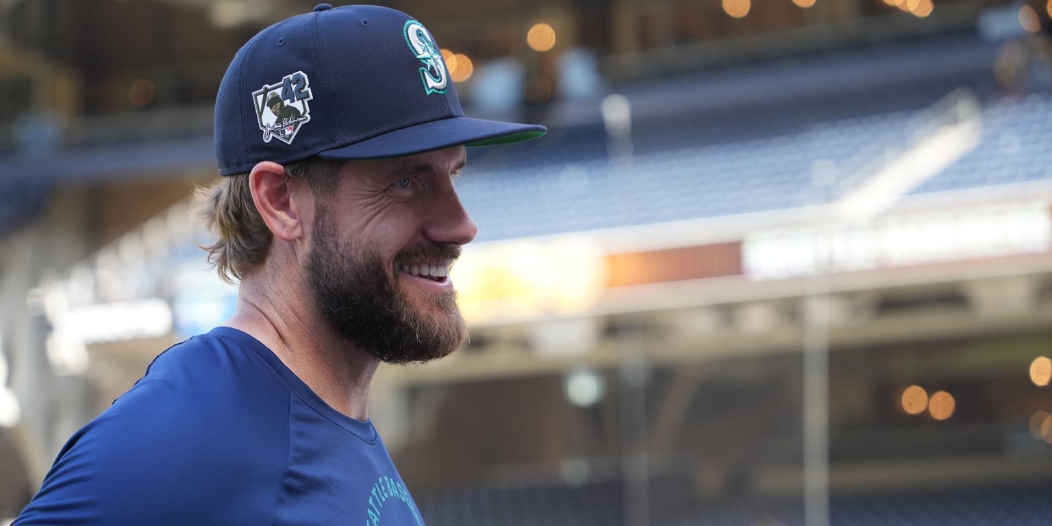 Mariners make two roster moves, option Patrick Wisdom to Tacoma and outright Domingo González