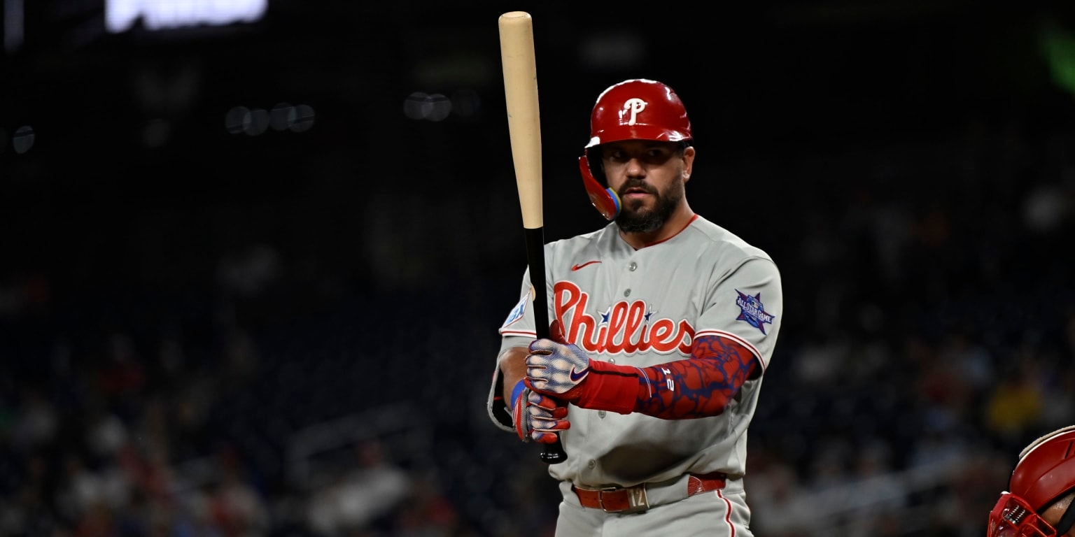 Schwarber scratched late for Phillies with lower back tightness, Edmundo Sosa set to bat instead