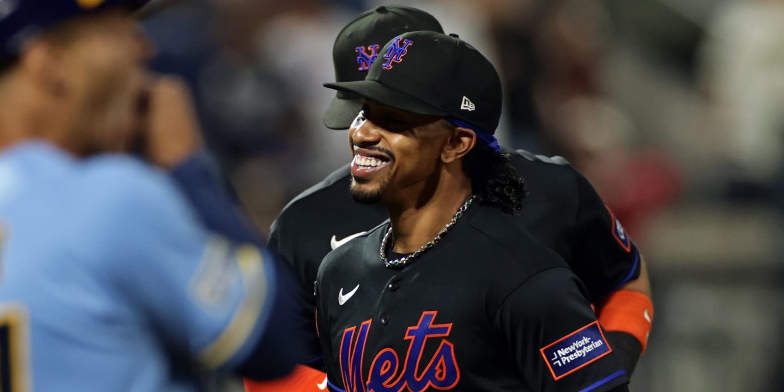 Francisco Lindor’s diving catch cleared the way for a Mets walk-off win in extras