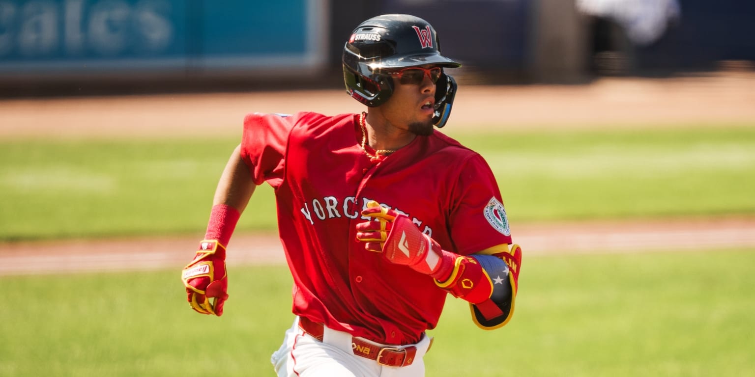 Franklin Arias makes noise in Triple-A and jumps to No. 3 overall in MLB Pipeline rankings