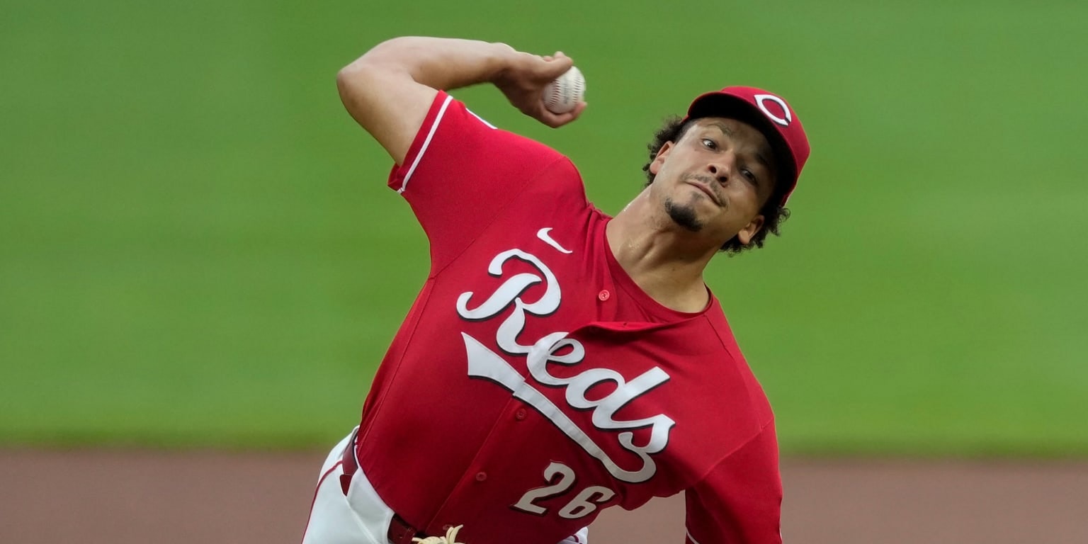 Chase Burns set for Sunday Night Baseball start vs. Cubs at Wrigley Field