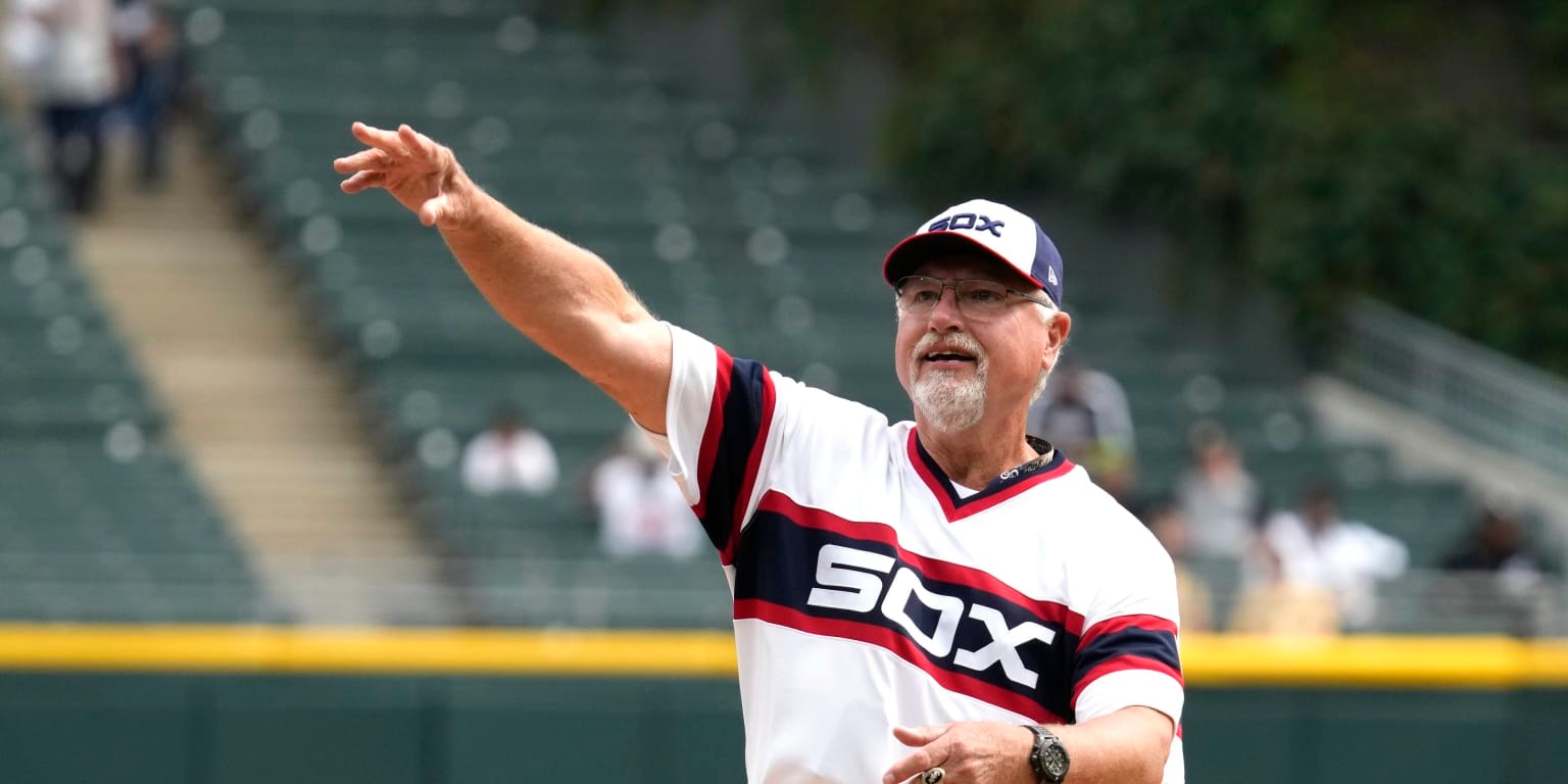 White Sox chairman officiates: Ron Kittle marries Barbara during a 22-1 rout at Guaranteed Rate Field