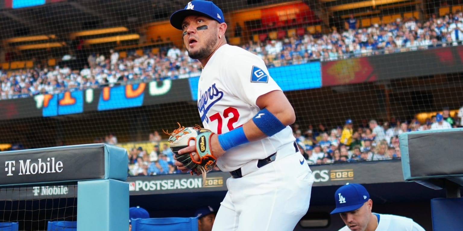 Miguel Rojas retires after 13 MLB seasons, ending a Los Angeles baseball run that began in 2014