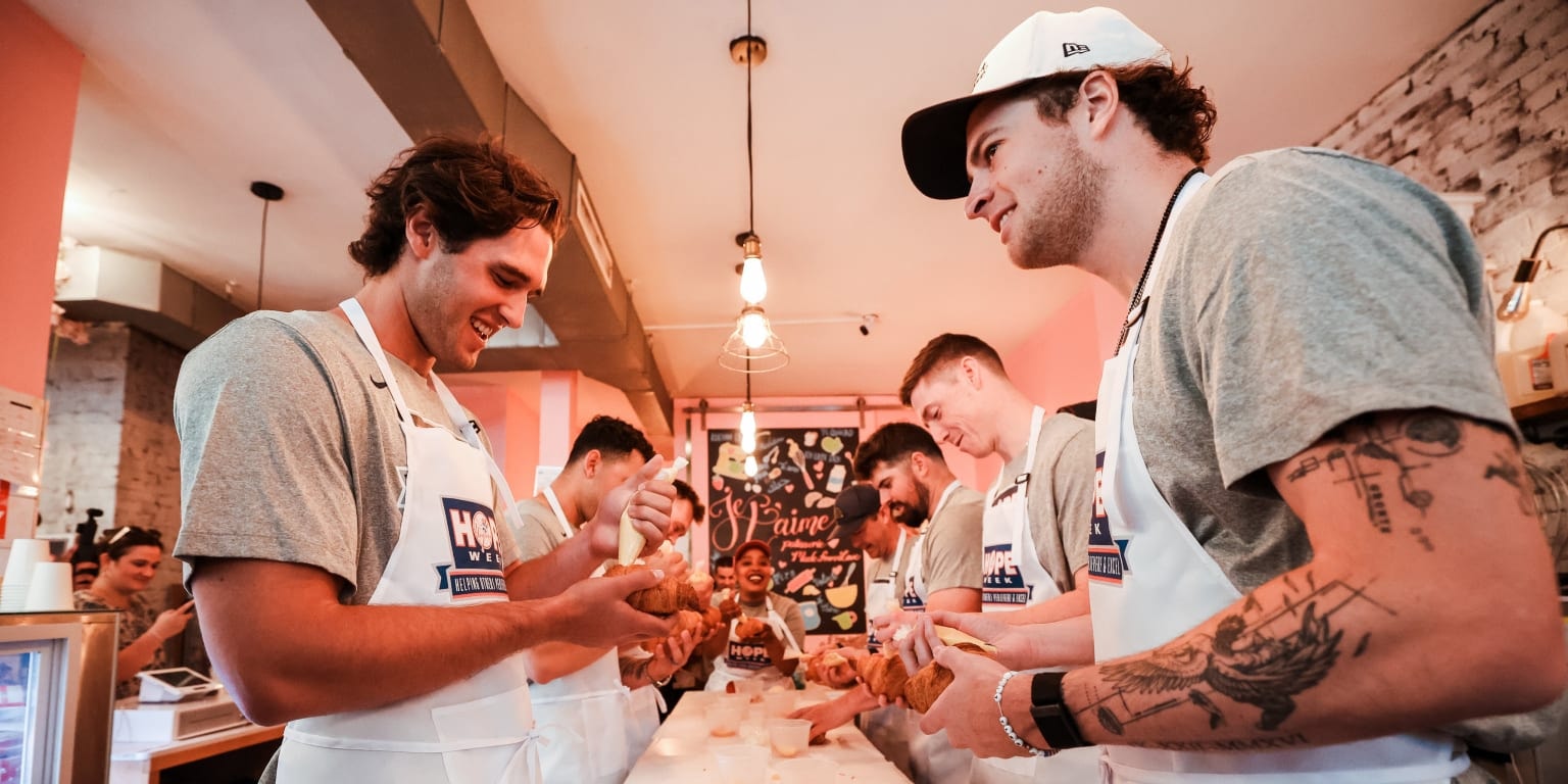 Yankees swap baseball gloves for baking aprons, launching HOPE Week at Je T’aime Patisserie