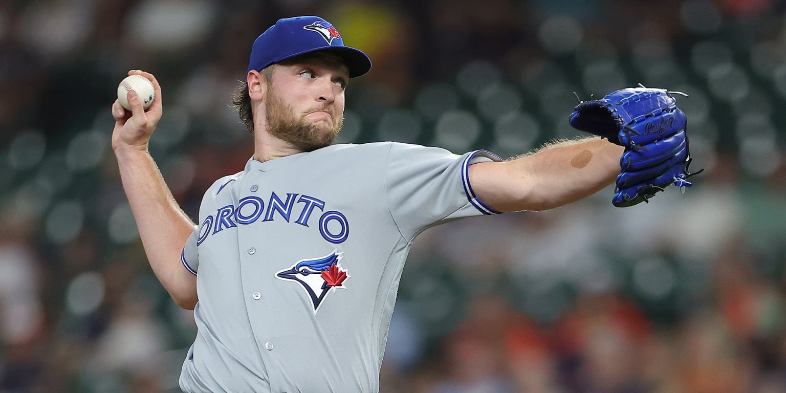Trey Yesavage leaves early in Houston as Blue Jays starter exits with apparent lower-body injury