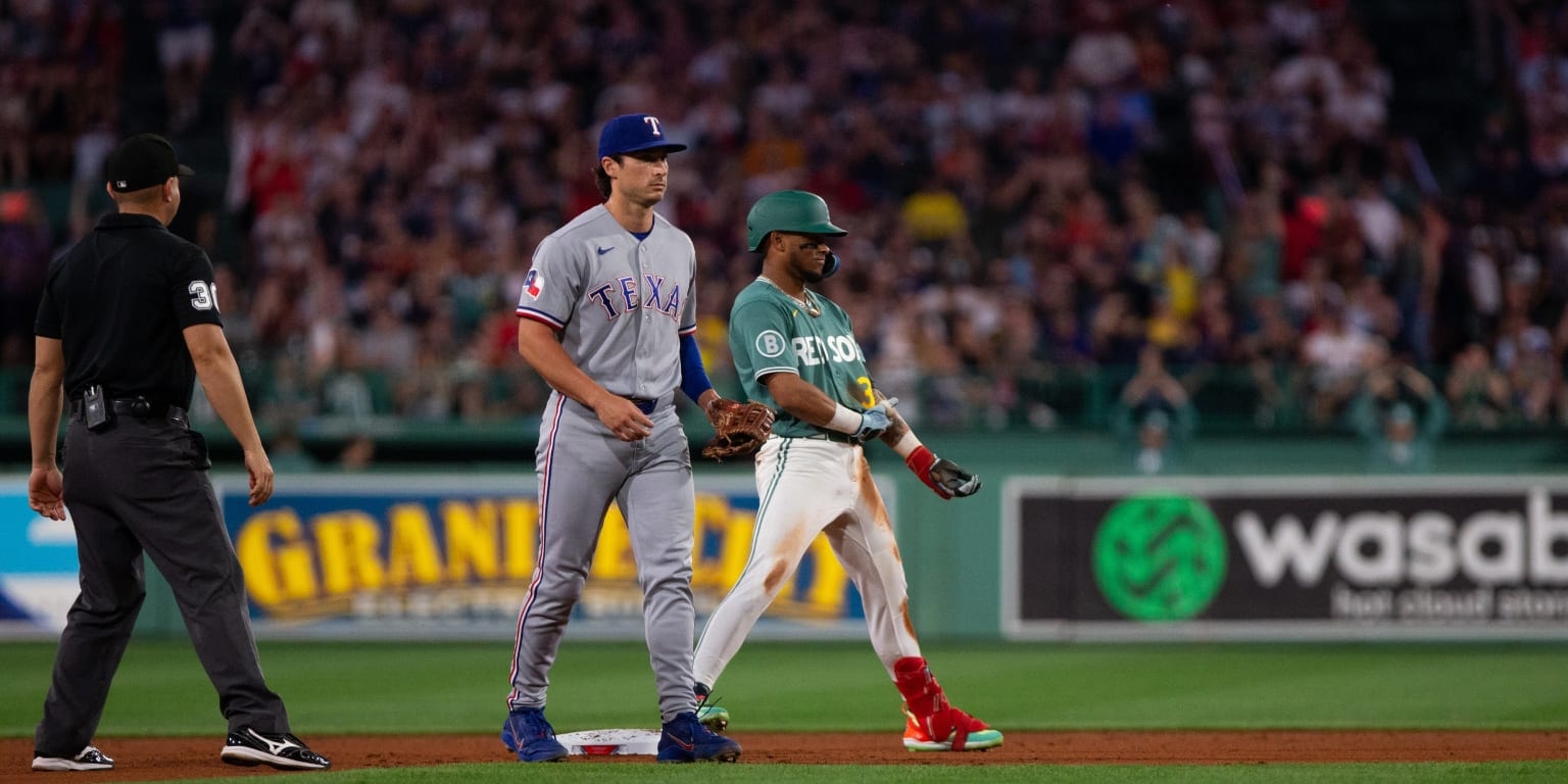 Red Sox string extra-base hits together for season-high 10 at Fenway