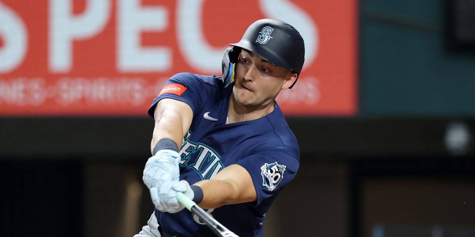 Mariners call an extra hitters’ meeting in wake of assistant hitting coach dismissal