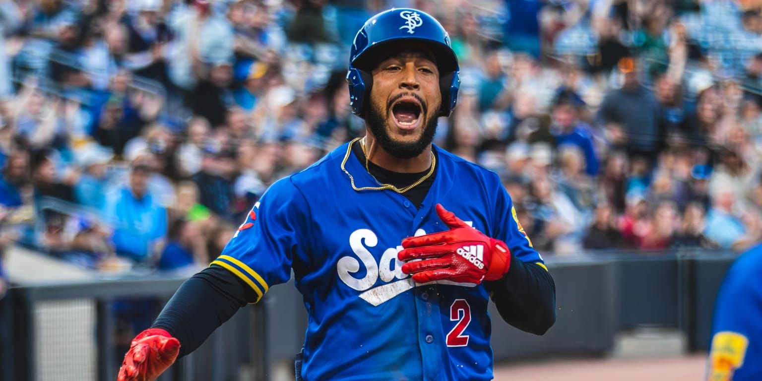 Emmanuel Rodriguez returns from thumb injury and completes the Triple-A cycle for Minnesota’s No. 5 prospect