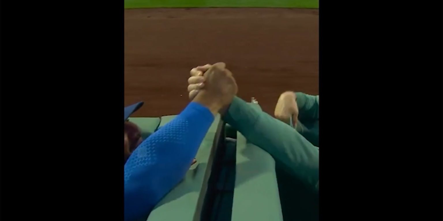 Rangers and Red Sox relievers share pregame “dap” at Fenway as Boston wins, 10-1
