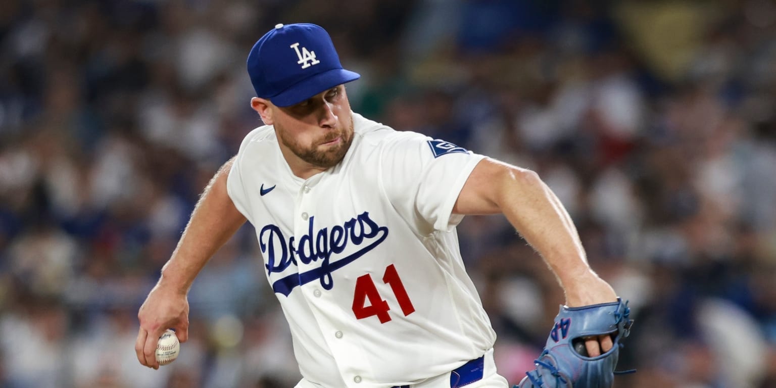 Dodgers place Brock Stewart on injured list with right-shoulder discomfort, call up Irvin from Triple-A